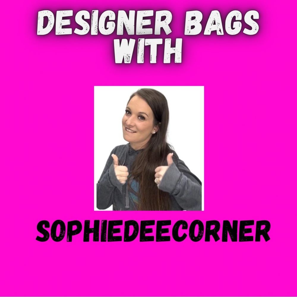 Join us live @sophiedeecorner! BAGS!!!